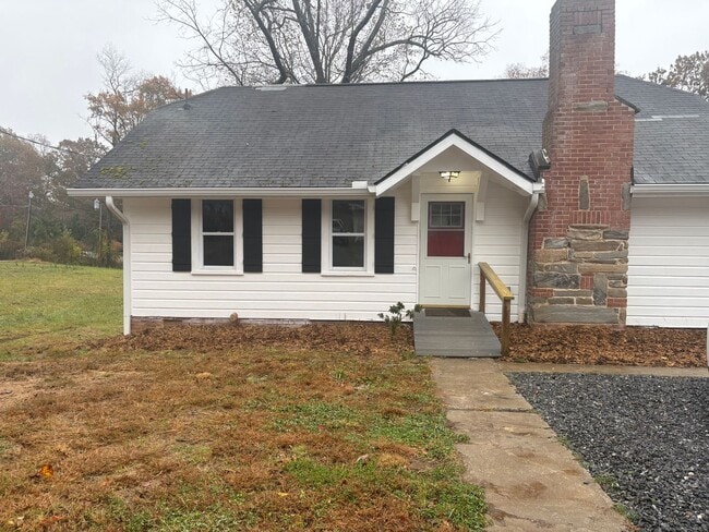 218 Northeast Ave in Swannanoa, NC - Building Photo - Building Photo