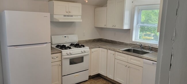 1656 Commercial St, Unit 1658