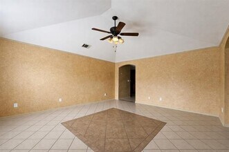 5044 La Paloma Dr in Dallas, TX - Foto de edificio - Building Photo