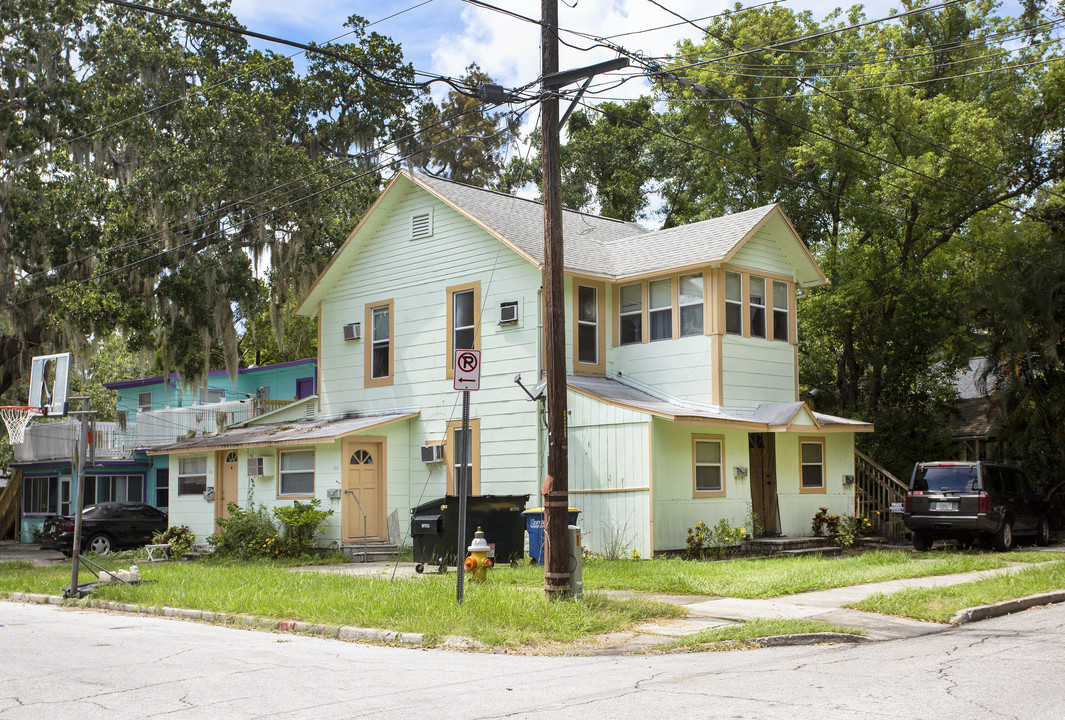 614 Oak Ave in Clearwater, FL - Foto de edificio