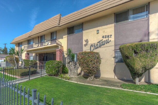 Le Chateau Apartments