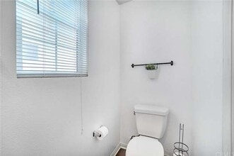 4087 E Hamilton Paseo in Ontario, CA - Building Photo - Building Photo