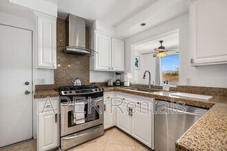 2290 N Victoria Rd in Palm Springs, CA - Building Photo - Building Photo