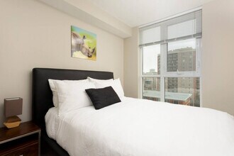 9733-9111 111 St NW in Edmonton, AB - Building Photo - Building Photo