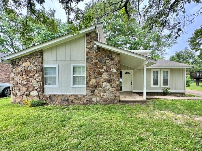 5785 Willow Springs Dr in Millington, TN - Building Photo