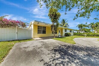 9941 NW 27th St in Doral, FL - Building Photo - Building Photo