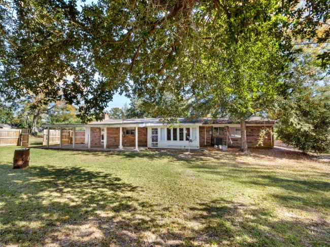 1019 N Texas St in Deridder, LA - Building Photo - Building Photo