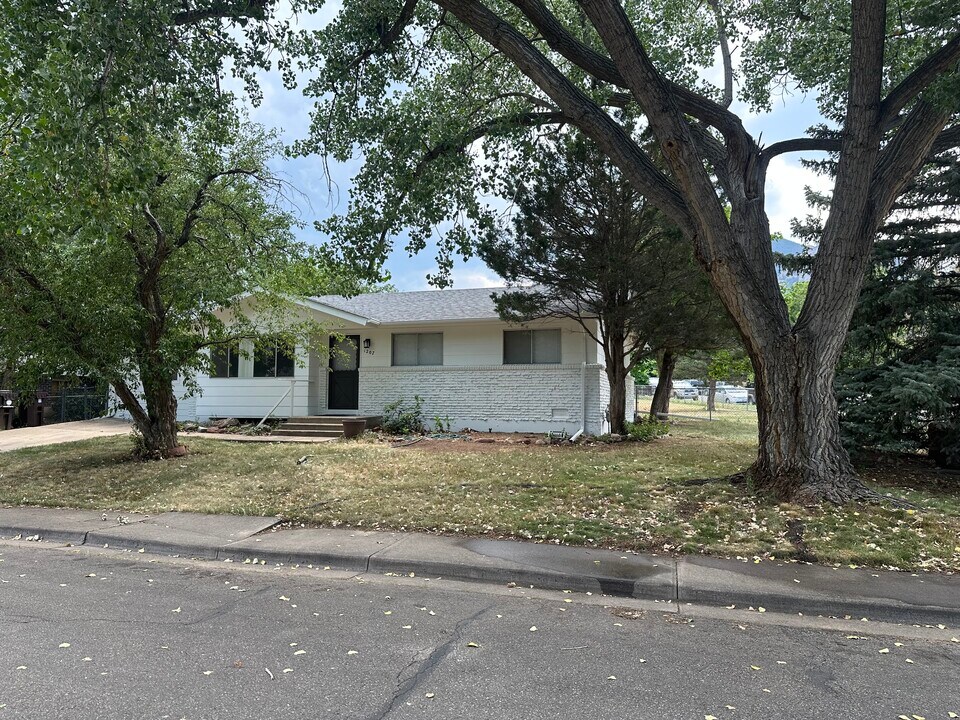 1207 Scrub Oak Cir in Boulder, CO - Building Photo
