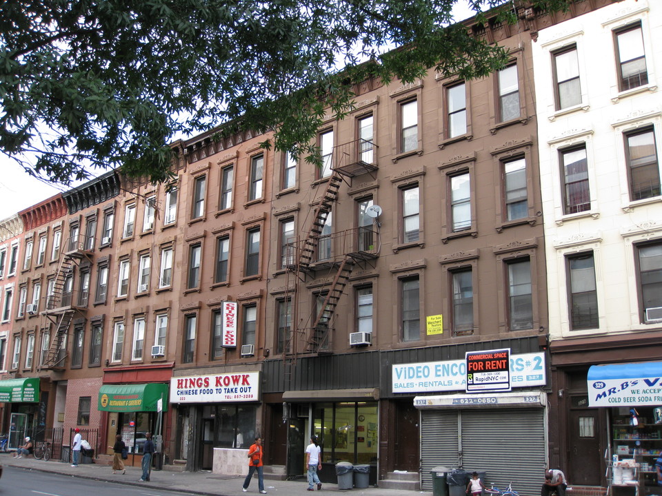 325 Nostrand Ave in Brooklyn, NY - Building Photo