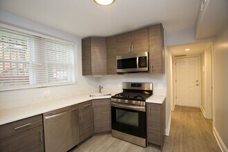 2647 N Sacramento Ave in Chicago, IL - Building Photo - Building Photo