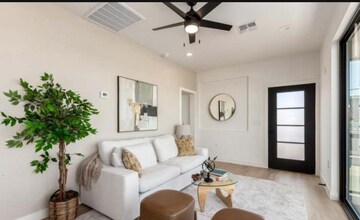 411 N 32nd Pl in Phoenix, AZ - Foto de edificio - Building Photo