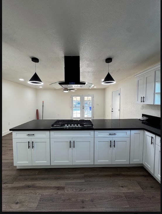 property at 16 S Plano St