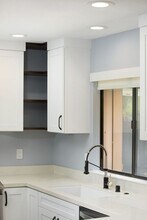 42 Oakcrest Dr in San Rafael, CA - Building Photo - Building Photo