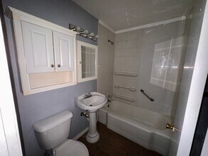 2011 NW Taft Ave in Lawton, OK - Building Photo - Building Photo