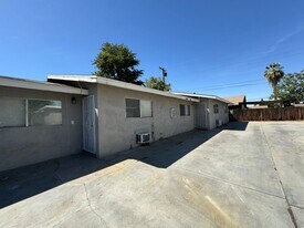 210 E Harding Ave in Bakersfield, CA - Building Photo
