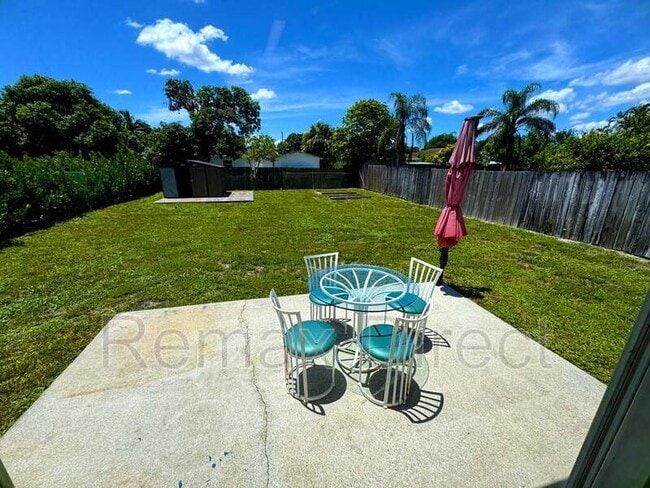 6682 4th St in Jupiter, FL - Building Photo - Building Photo