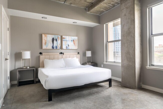 201 Lavaca St in Austin, TX - Building Photo - Building Photo