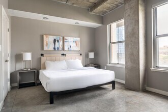 201 Lavaca St in Austin, TX - Building Photo - Building Photo