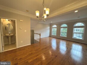 24721 Clock Tower Square in Stone Ridge, VA - Building Photo - Building Photo