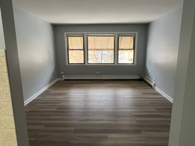 5816 W Montrose Ave in Chicago, IL - Building Photo - Building Photo