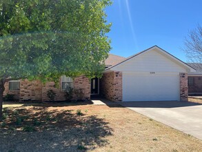 3709 Benjamin Davis Dr in Clovis, NM - Building Photo - Building Photo