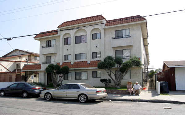 Cerise Apartments in Hawthorne, CA - Building Photo