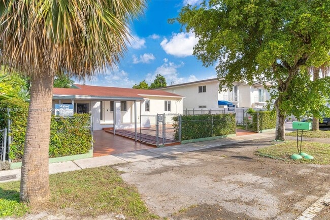 701 Tamiami Canal Rd in Miami, FL - Building Photo - Building Photo