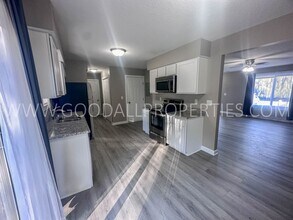 407 Hazel St in Van Meter, IA - Building Photo - Building Photo