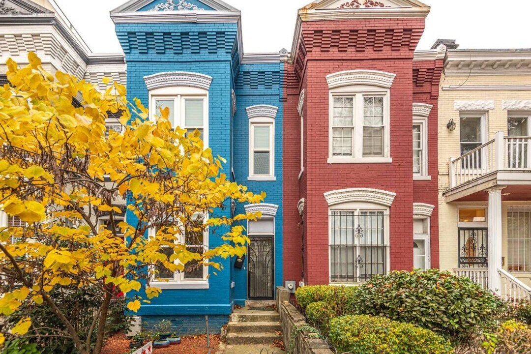 226 P St NW in Washington, DC - Building Photo