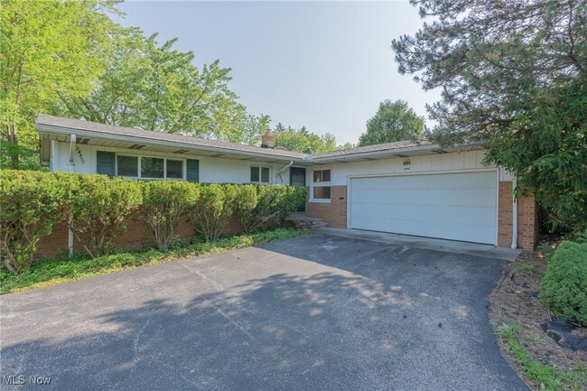 property at 24457 Tunbridge Ln