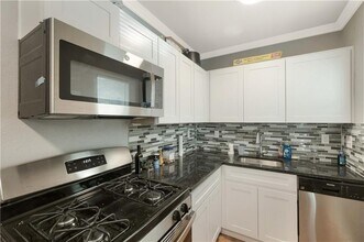 204 E 30th St in Austin, TX - Building Photo - Building Photo