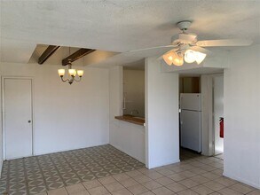 500 Austin Rd-Unit -2 in Eagle Lake, TX - Building Photo - Building Photo