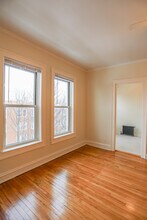 5011 N Damen Ave, Unit #9 in Chicago, IL - Building Photo - Building Photo