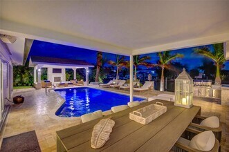 807 Snug Island in Clearwater, FL - Building Photo - Building Photo