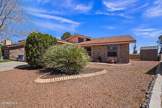 4805 Maureen Cir in El Paso, TX - Building Photo - Building Photo