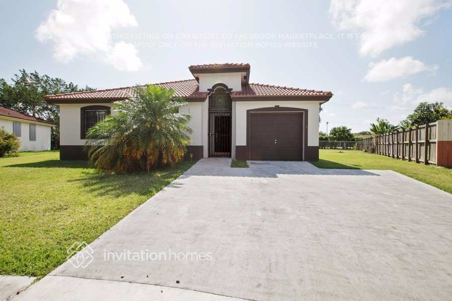 26331 SW 134th Ct in Homestead, FL - Foto de edificio