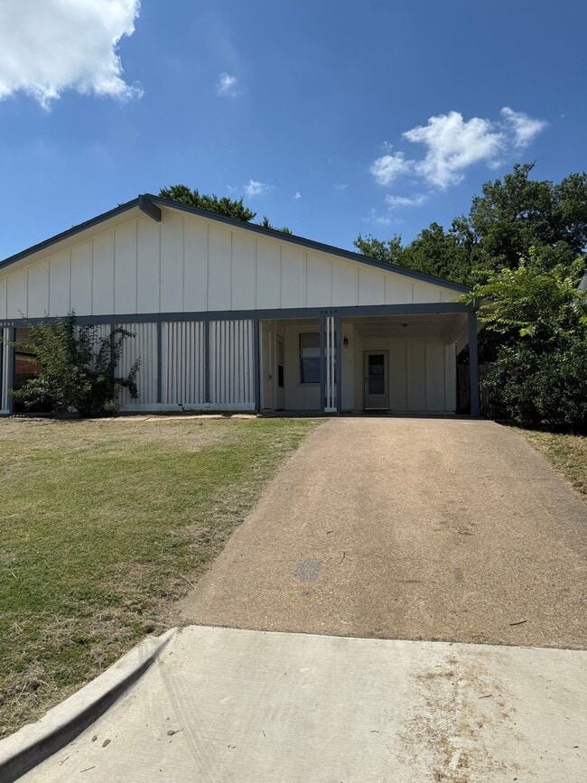 property at 2427 January Ln