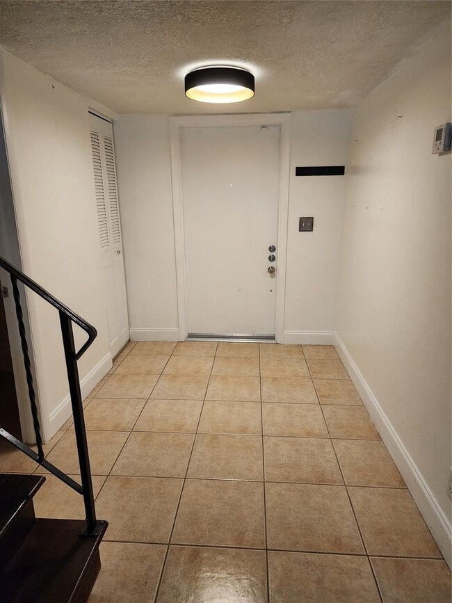 2619 NW 47th Ln, Unit 3204 in Lauderdale Lakes, FL - Building Photo - Building Photo