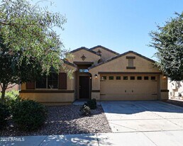 4193 E Sandy Way in Gilbert, AZ - Building Photo