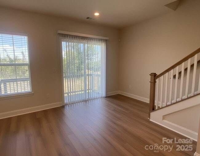 1057 McAlway Rd in Charlotte, NC - Building Photo - Building Photo