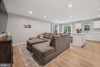 81 Southwind Dr in Gloucester Township, NJ - Building Photo - Building Photo