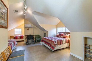 40409 Big Bear Blvd in Big Bear Lake, CA - Building Photo