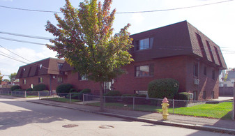 107-115 Main St Apartments