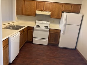 1062 Mace Rd in Osage Beach, MO - Building Photo - Building Photo
