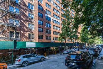 520 East 81st Street in New York, NY - Building Photo - Building Photo