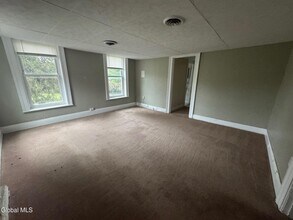 1519 New Scotland Rd in Slingerlands, NY - Building Photo - Building Photo