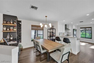 27131 Oakwood Lake Dr in Bonita Springs, FL - Building Photo - Building Photo