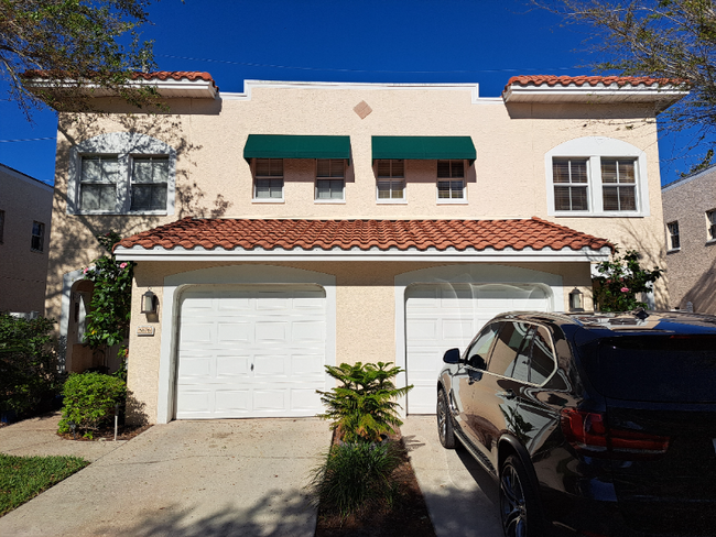 5678 Samter Ct in Tampa, FL - Foto de edificio - Building Photo