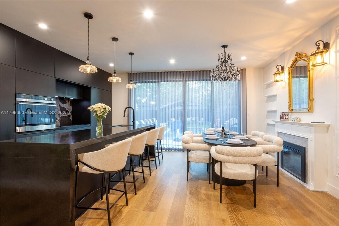 414 NW 52nd St in Miami, FL - Building Photo