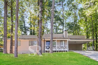 2085 Swan Ct in Riverdale, GA - Building Photo - Building Photo